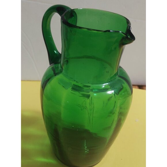 Hand Made Sweet Victorian Glass Jug Enamelled Lily of the Valley flowers - Picture 7 of 10